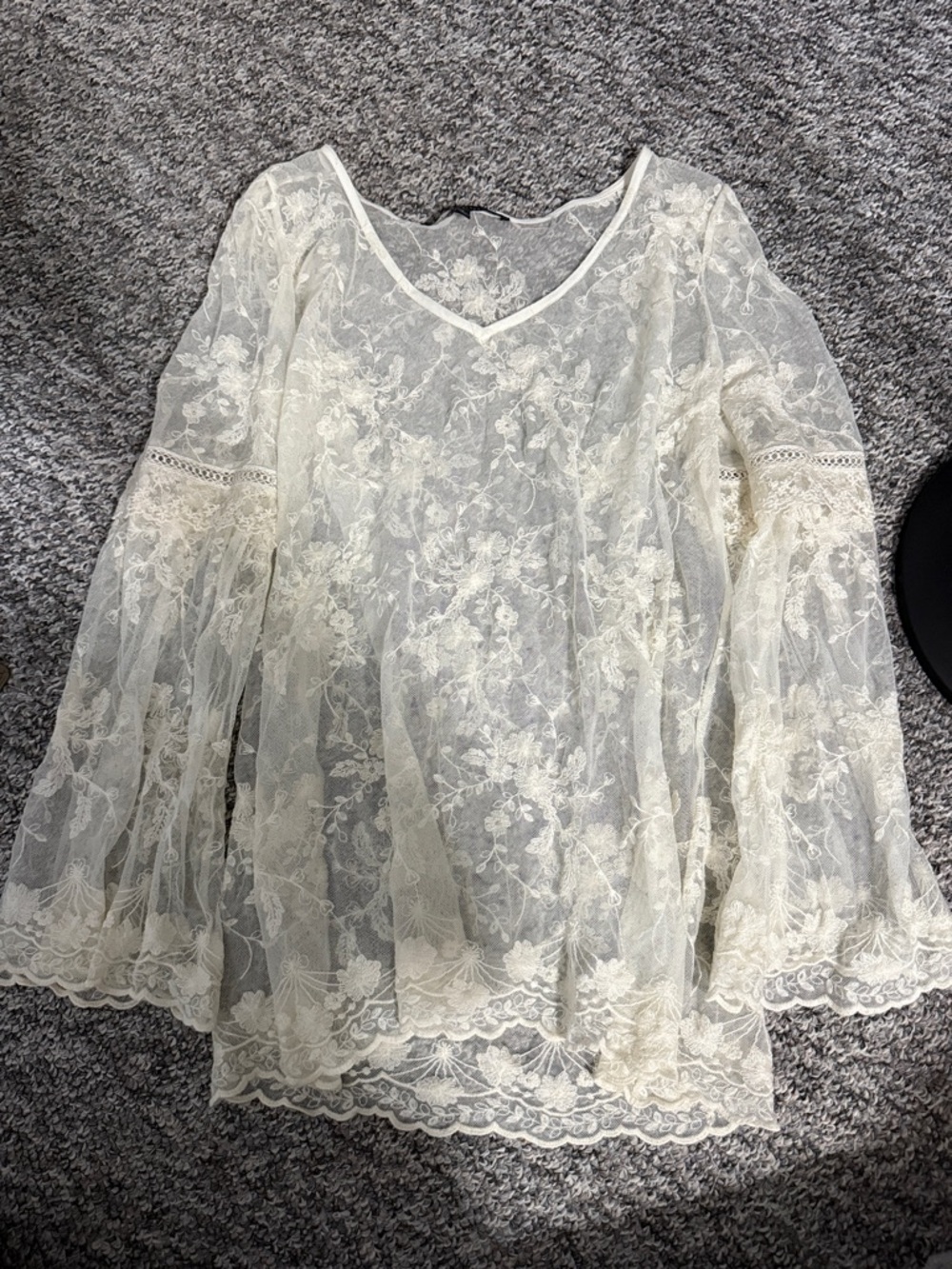White House Black Market Ivory Floral Lace V-Neck Blouse